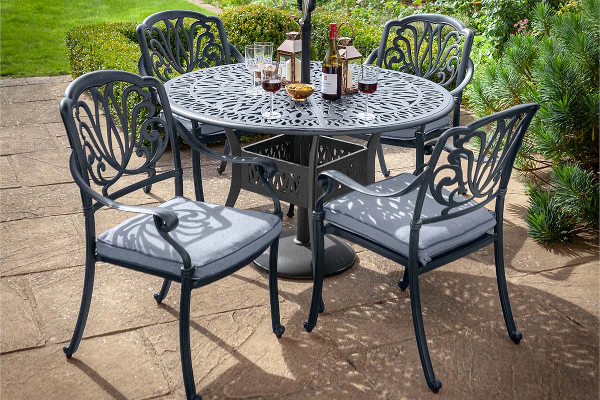 Amalfi 4 Seat Round Dining Set