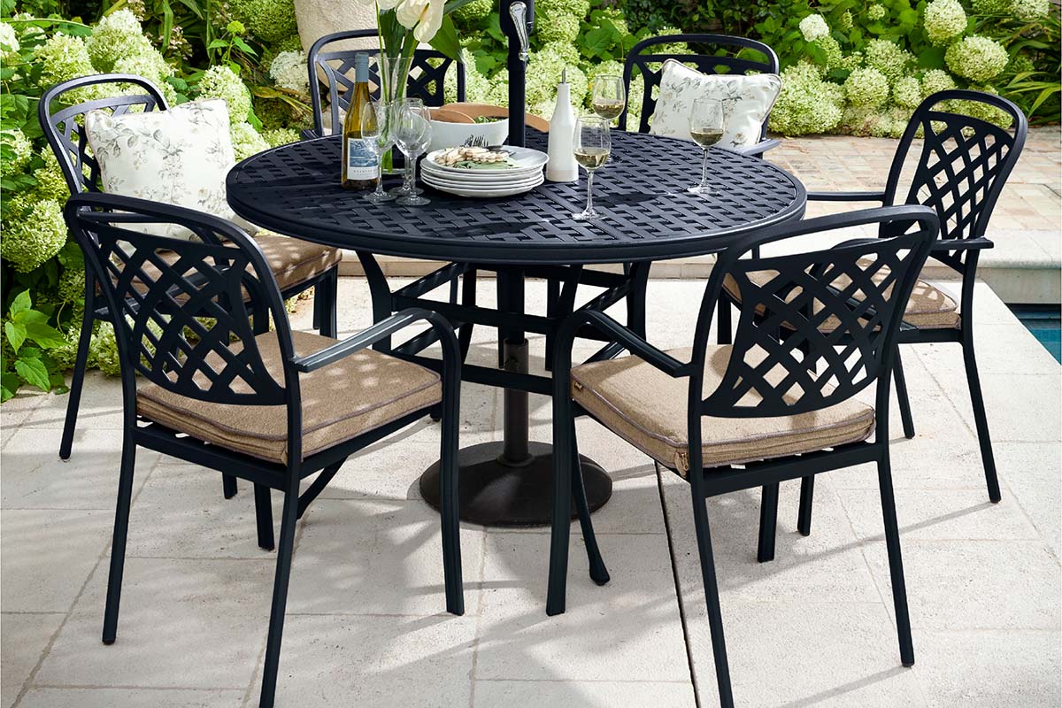 Berkeley 6 Seat Round Dining Set