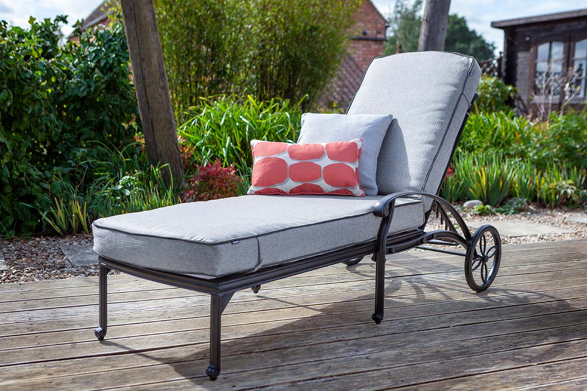 Capri Lounger