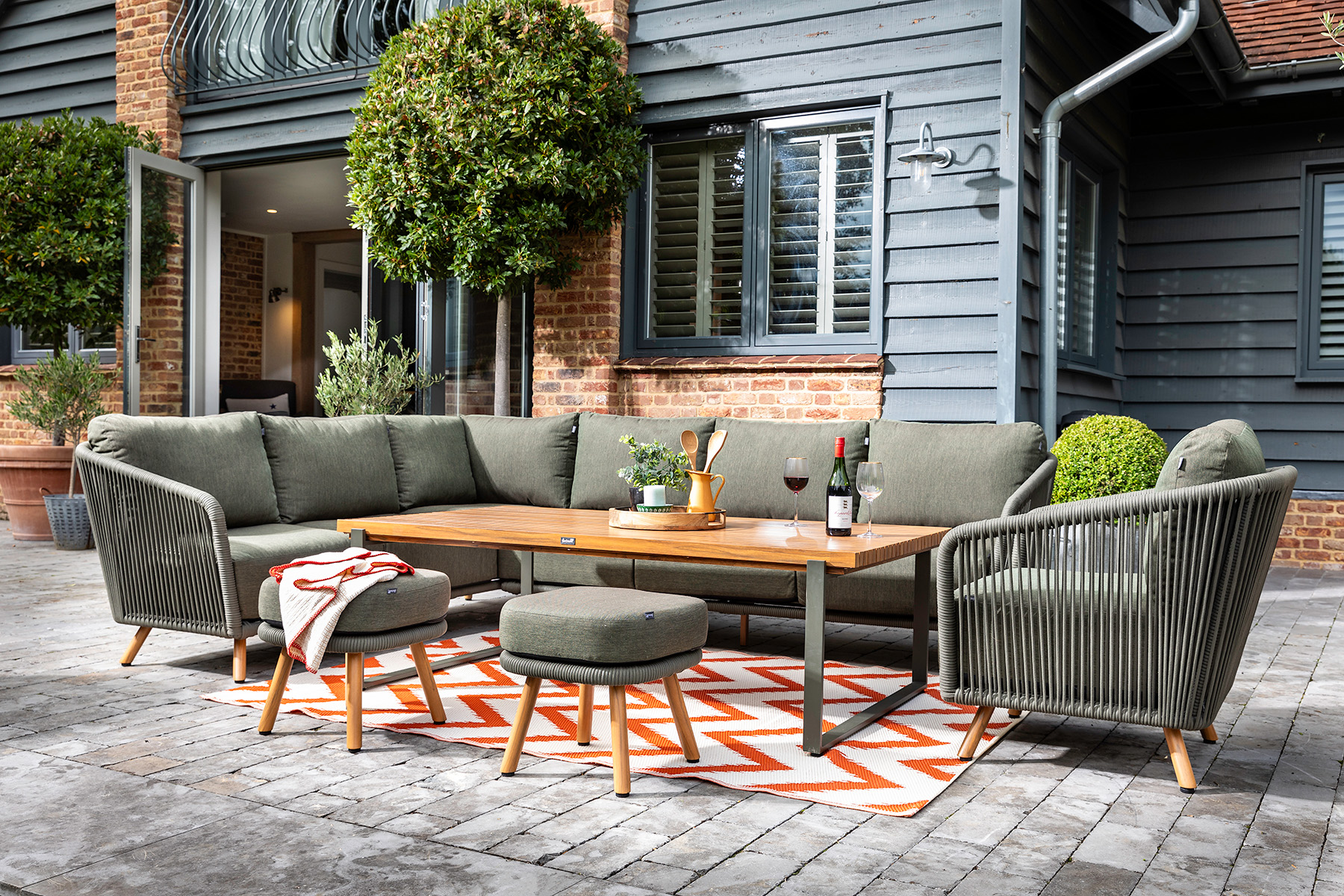 Eden Rectangular Casual Dining Set
